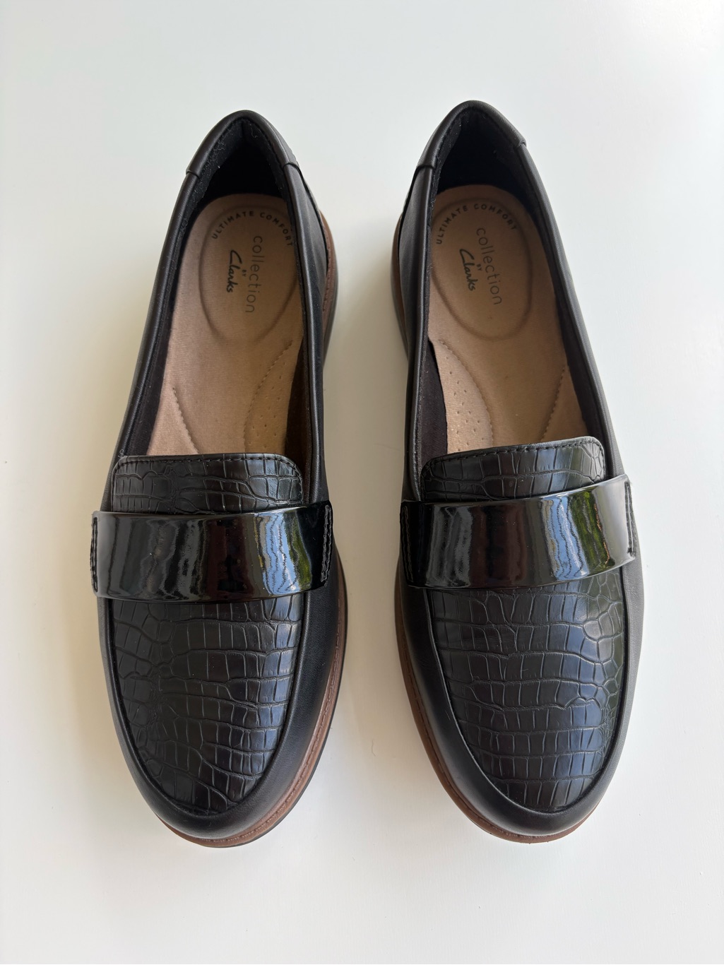 Clarks Penny Loafer Womens Crocodile Print Shoes. Size 7 1/2
